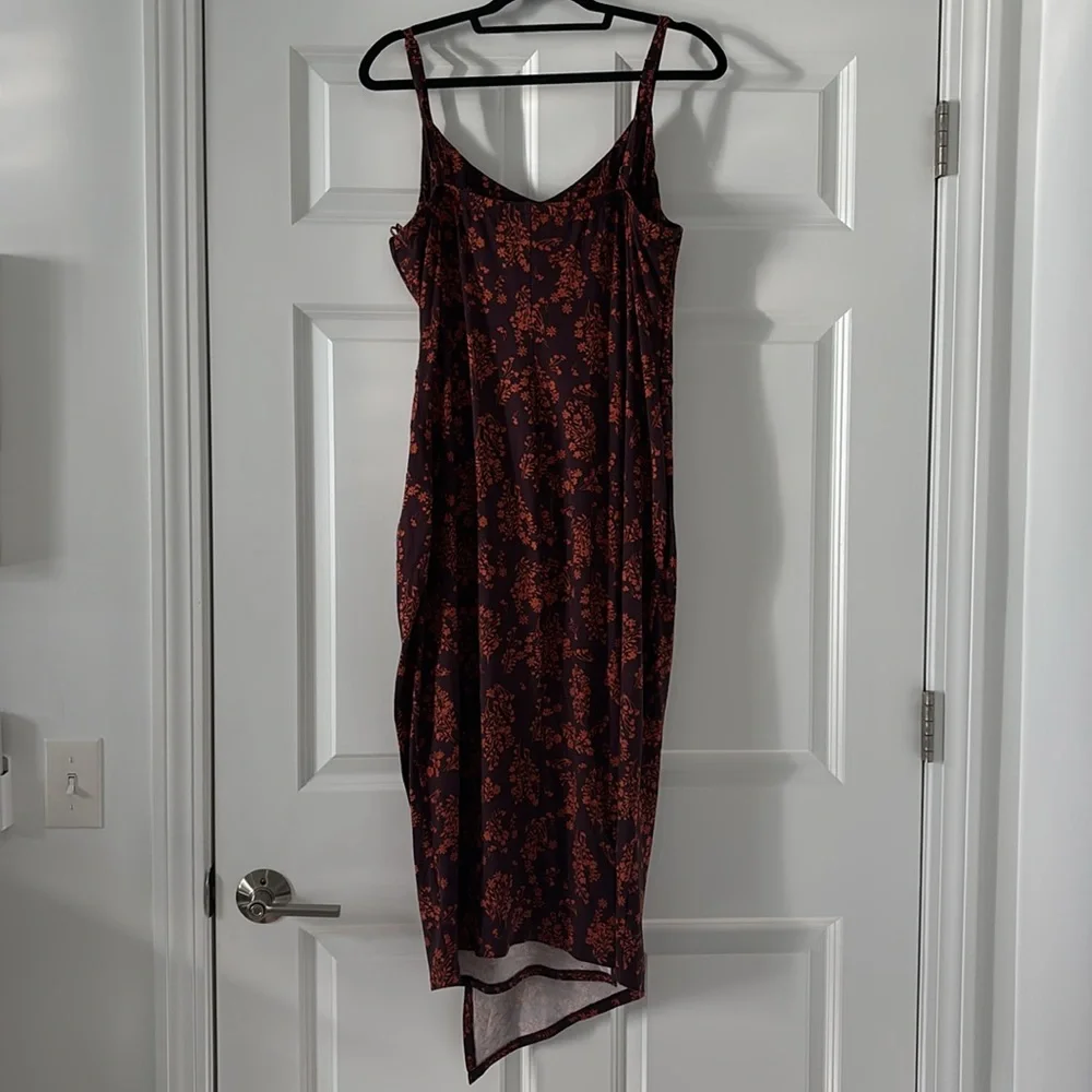 nine britton Black Asymmetrical Slip Dress with Rust Floral Print - Picture 4 of 10